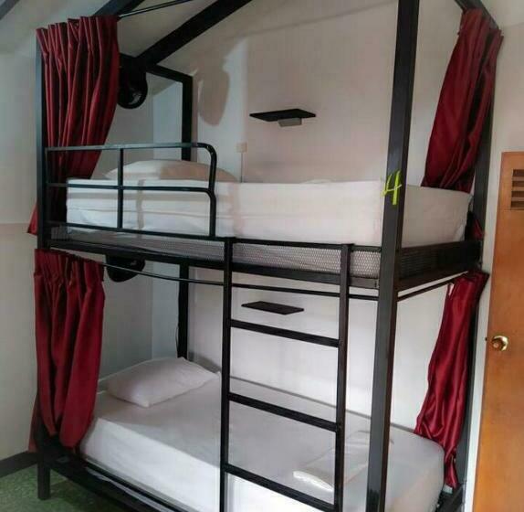 מיטה בחדר משותף, Traveler Hostel