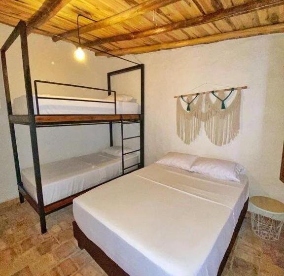 חדר סטנדרט חדר אמבטיה משותף, Traveler Hostel