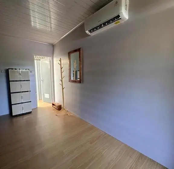 ルームシェアのワンベッド, Atlante Hostel