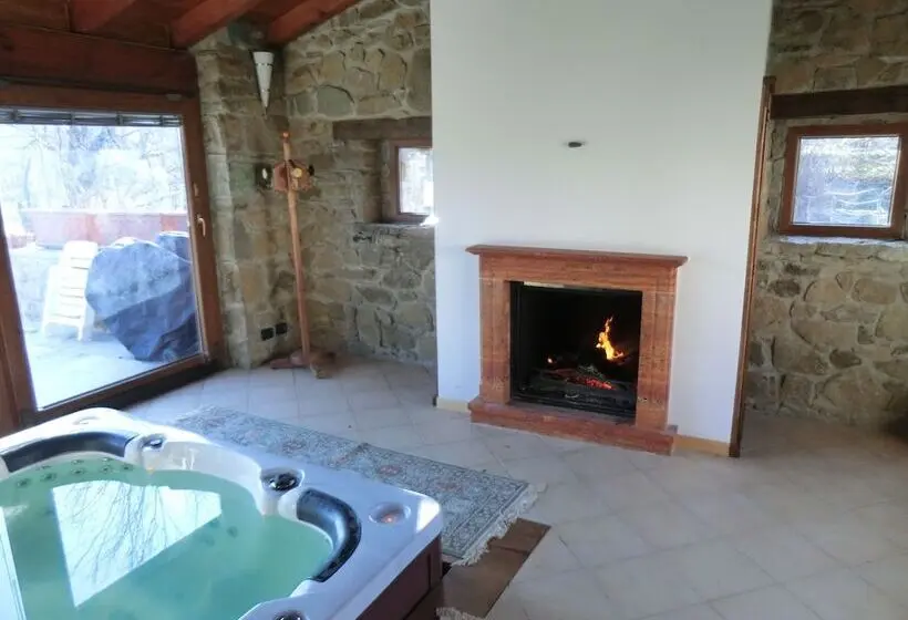２ベッドルームハウス, B&b Le Peschiere
