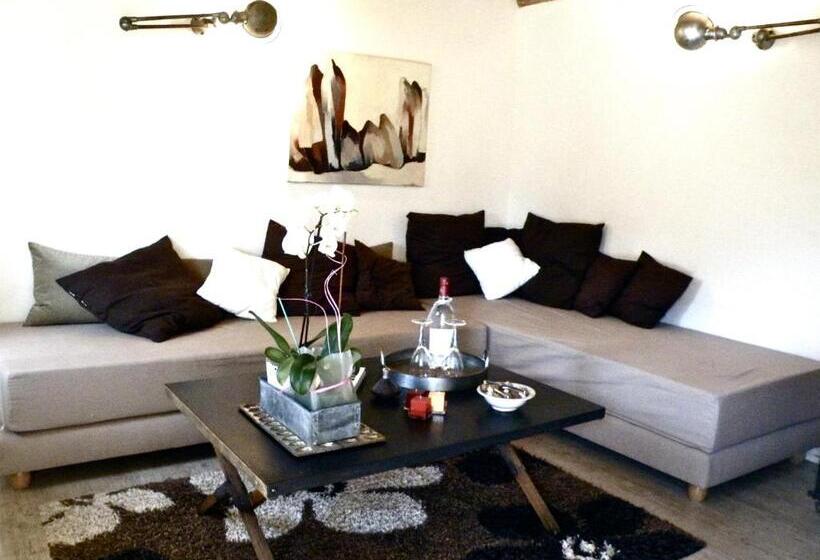 スイート, La Maison De Louna