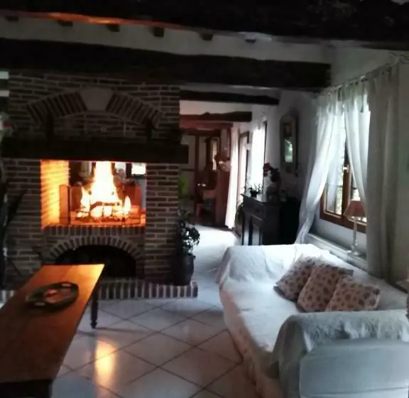 スタンダードルーム, Le Moulin Des Roses