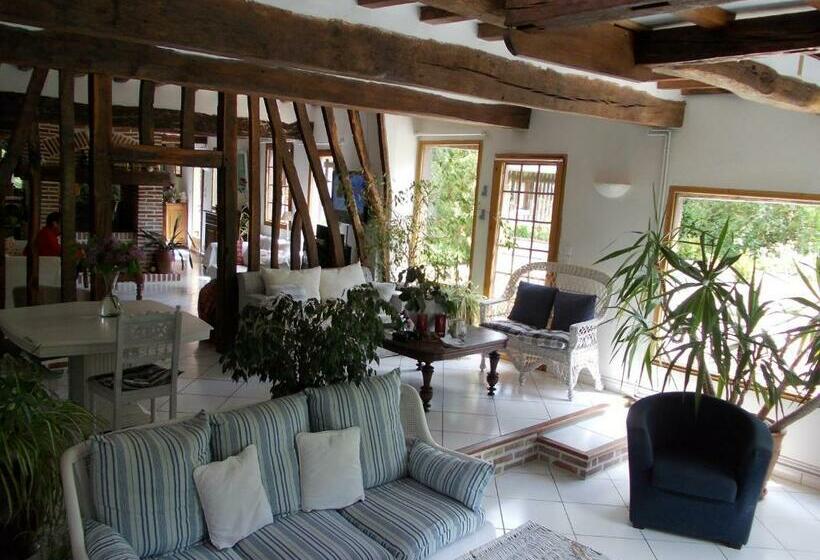 غرفة قياسية, Le Moulin Des Roses