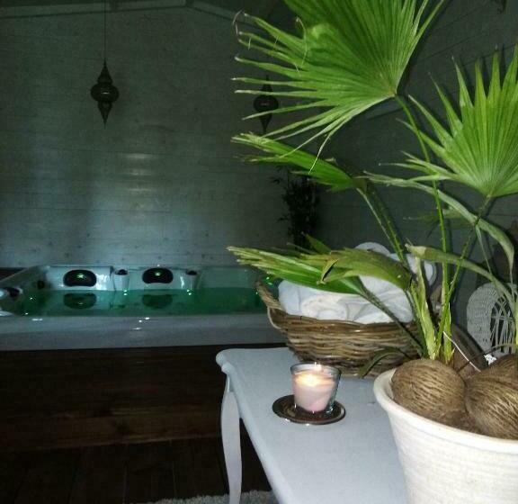 غرفة قياسية, Le Moulin Des Roses