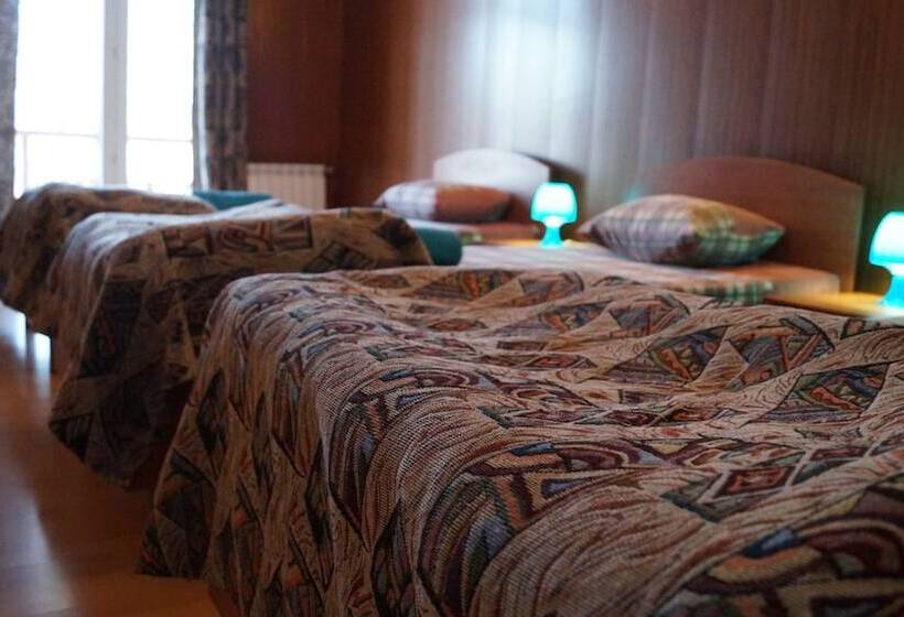 Номер Стандарт Трехместный, Motel Evrazia Bataysk
