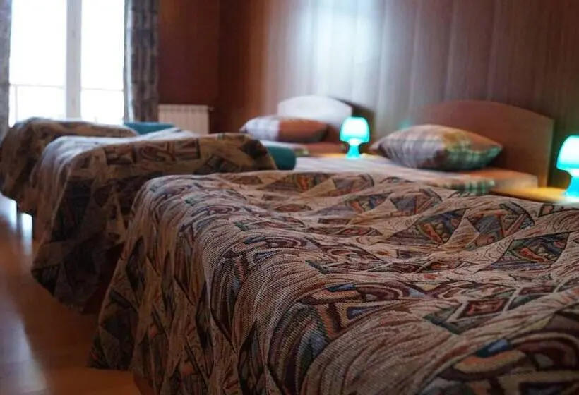 スタンダードトリプルルーム, Motel Evrazia Bataysk