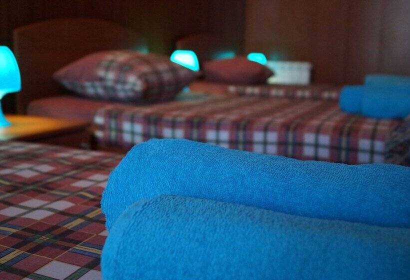 Номер Стандарт Трехместный, Motel Evrazia Bataysk