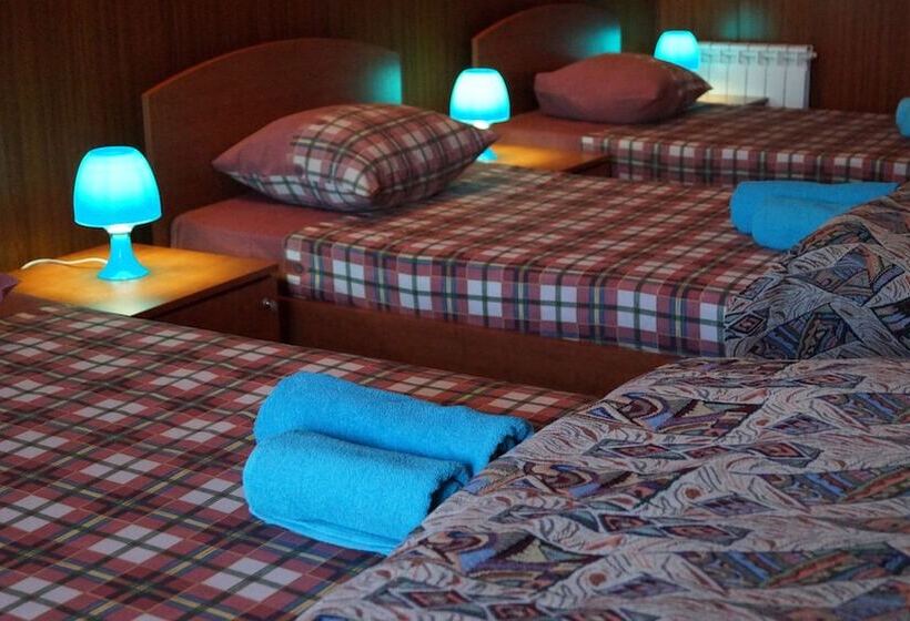 Номер Стандарт Трехместный, Motel Evrazia Bataysk