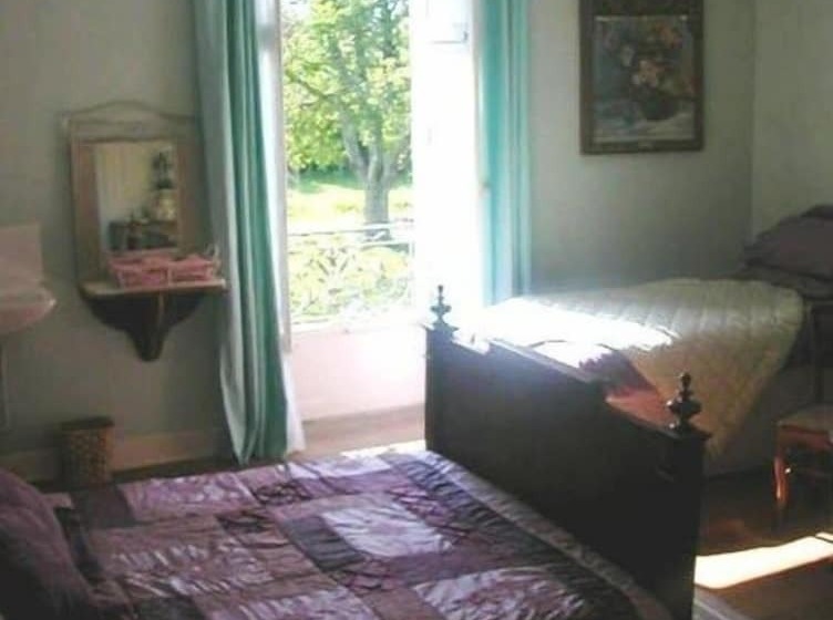 غرفة عائلية مطلّة علي الحديقة, Chez Beaumont