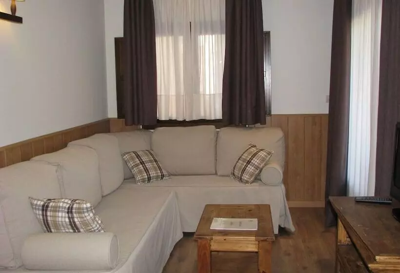 آپارتمان 2 خوابه, Aparthotel Sarrato