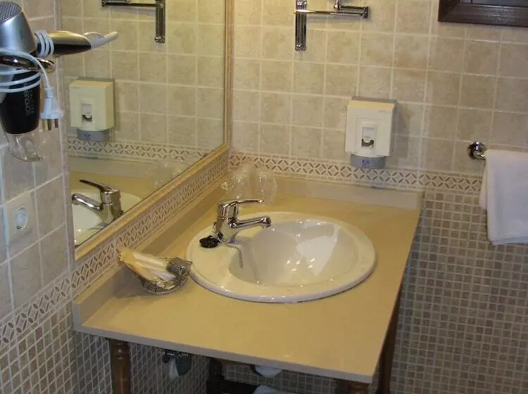 استودیوی استاندارد, Aparthotel Sarrato