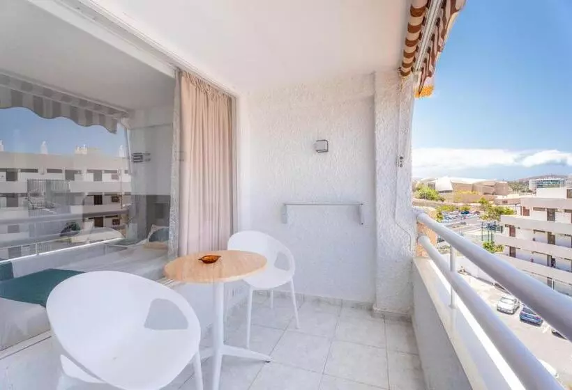 Superior Kolmen Hengen Huone Merinäkymä, Apartamentos Borinquen