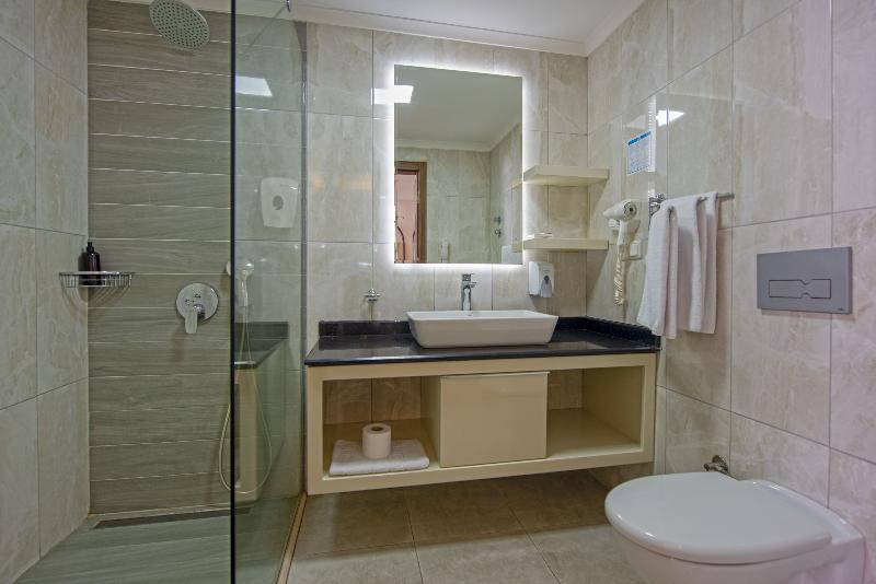 스탠다드 트리플 룸, Buyuk