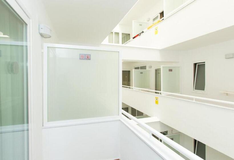 חדר אקונומי, Don Pepe  Adults Only