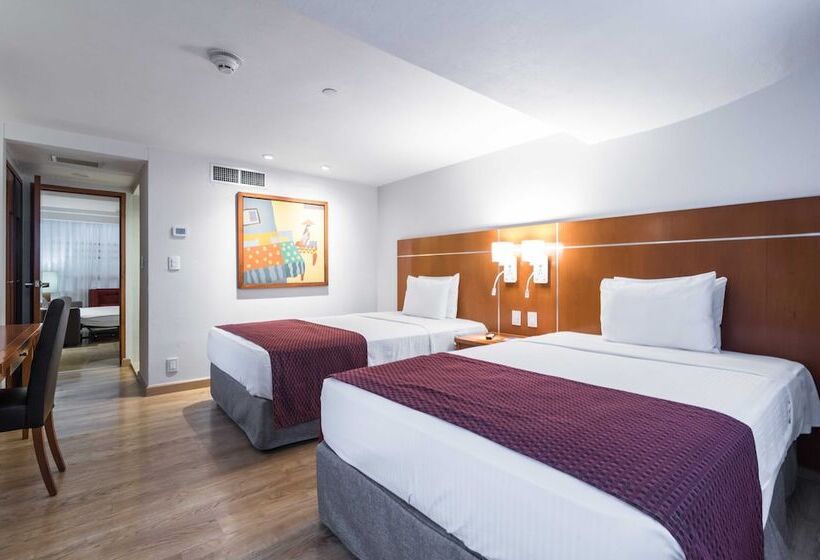 スタンダードトリプルルーム, Eurostars Zona Rosa Suites