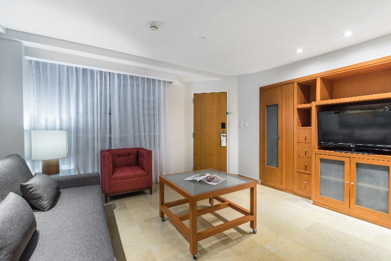 スタンダードトリプルルーム, Eurostars Zona Rosa Suites