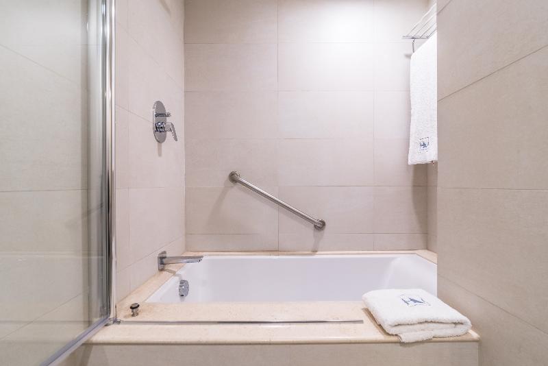 スタンダードトリプルルーム, Eurostars Zona Rosa Suites