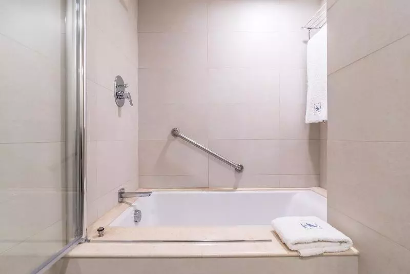 スタンダードトリプルルーム, Eurostars Zona Rosa Suites