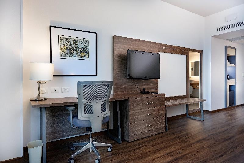 キングサイズベッドのエクゼクティブルーム, Holiday Inn Express Villahermosa, An Ihg