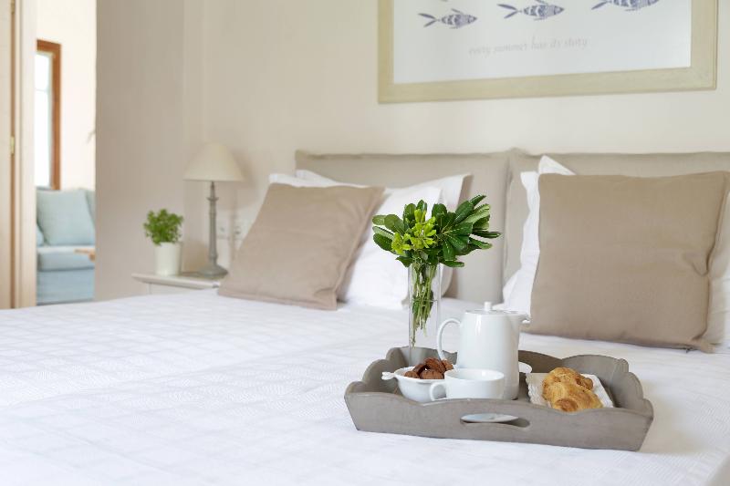 プールビュージュニアスイート, Skopelos Village