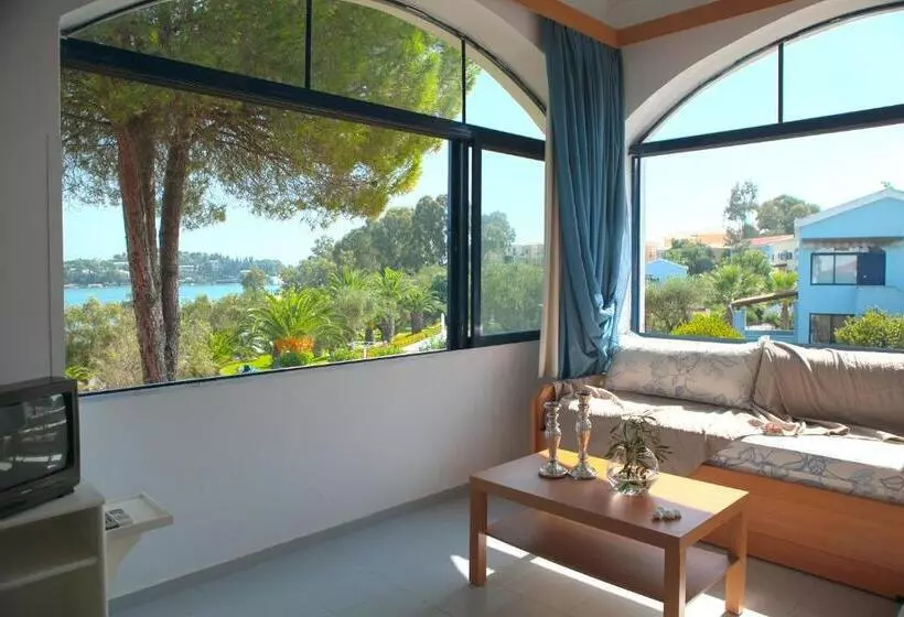 2 Bedroom Apartment Garden View, Govino Bay