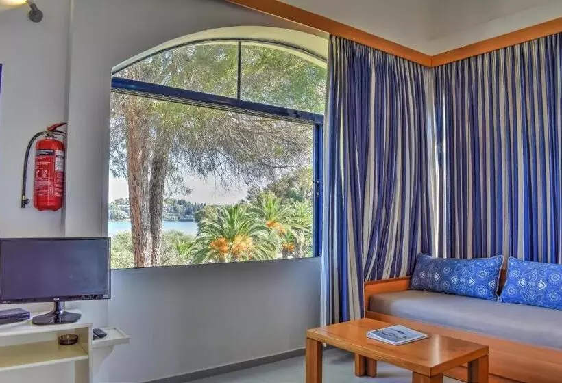 2 Bedroom Apartment Garden View, Govino Bay