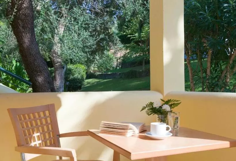 ویلای 3 خوابه با چشم‌انداز باغ, Govino Bay