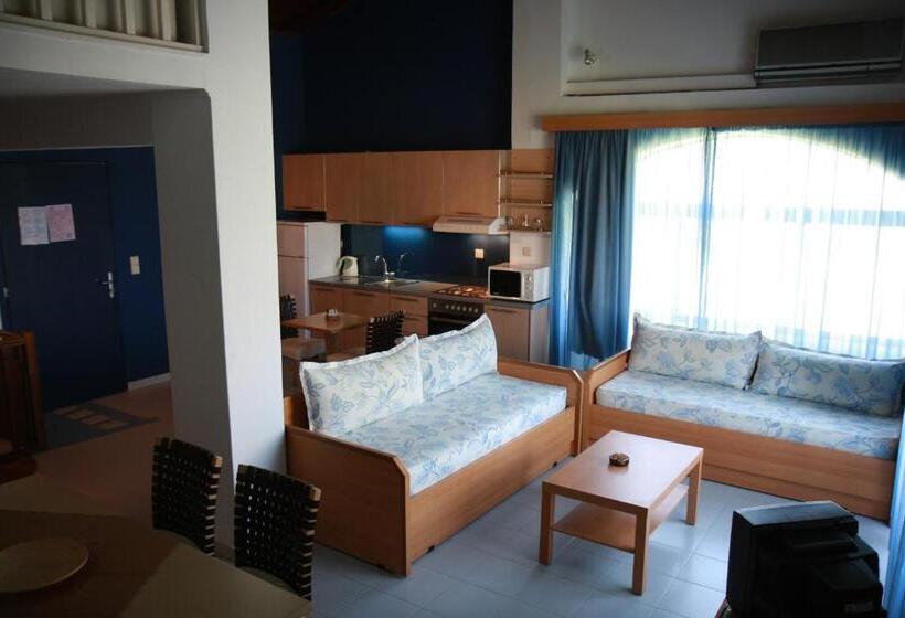 带花园景观和三个卧室的别墅, Govino Bay