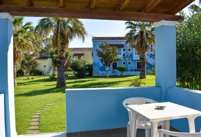 带花园景观的标准工作室, Govino Bay