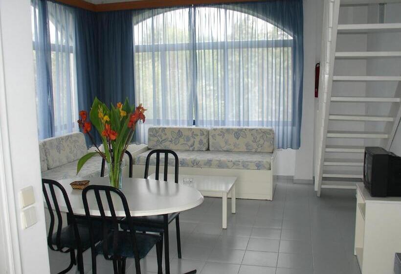 标准房带园景, Govino Bay