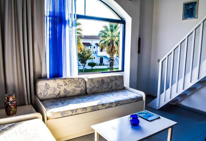 标准房带园景, Govino Bay