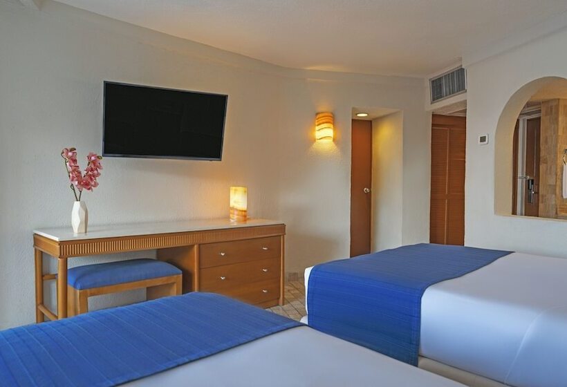 חדר דלוקס צדדי נוף לים, Park Royal Beach Acapulco  All Inclusive