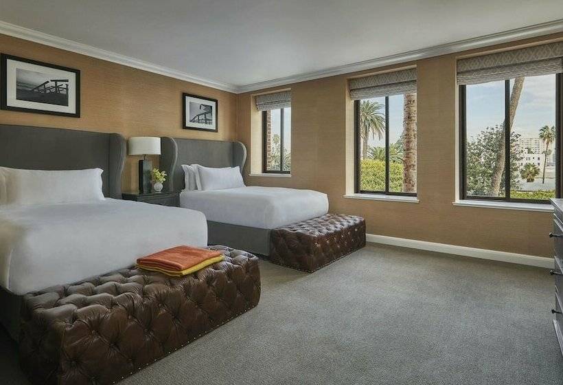 带2个双人床的标准工作室, Fairmont Miramar Hotel & Bungalows