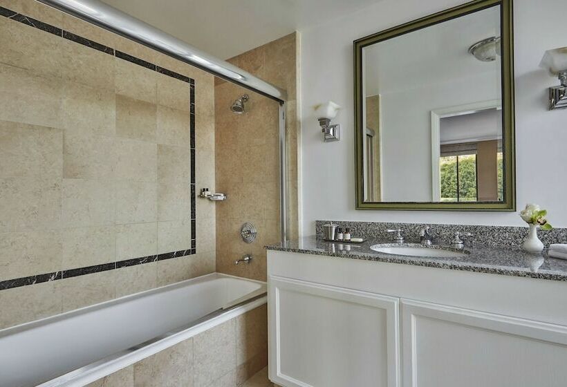 带2个双人床的标准工作室, Fairmont Miramar Hotel & Bungalows