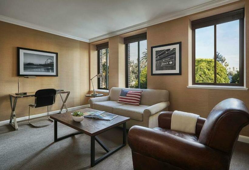 带大床的套房, Fairmont Miramar Hotel & Bungalows