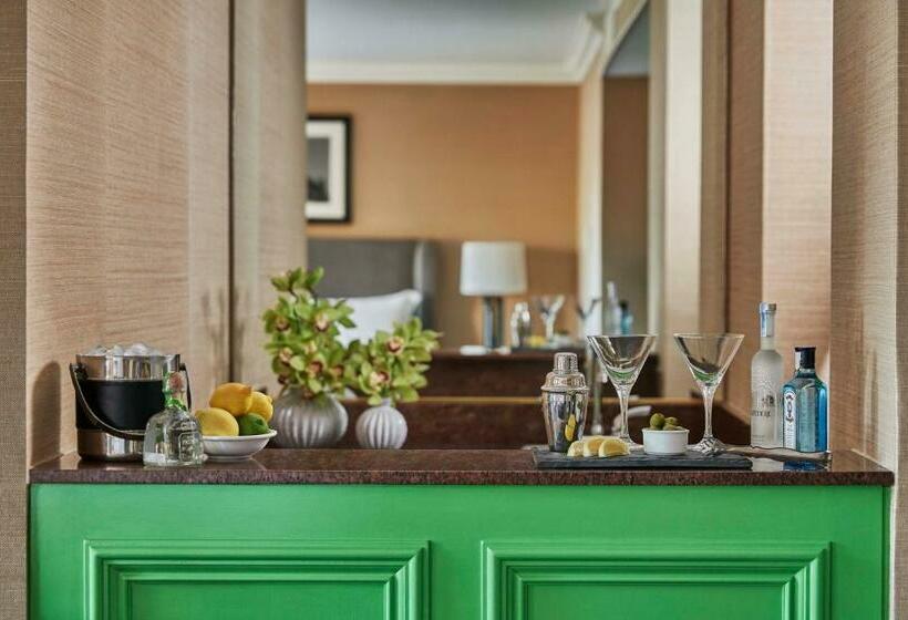 带大床的套房, Fairmont Miramar Hotel & Bungalows