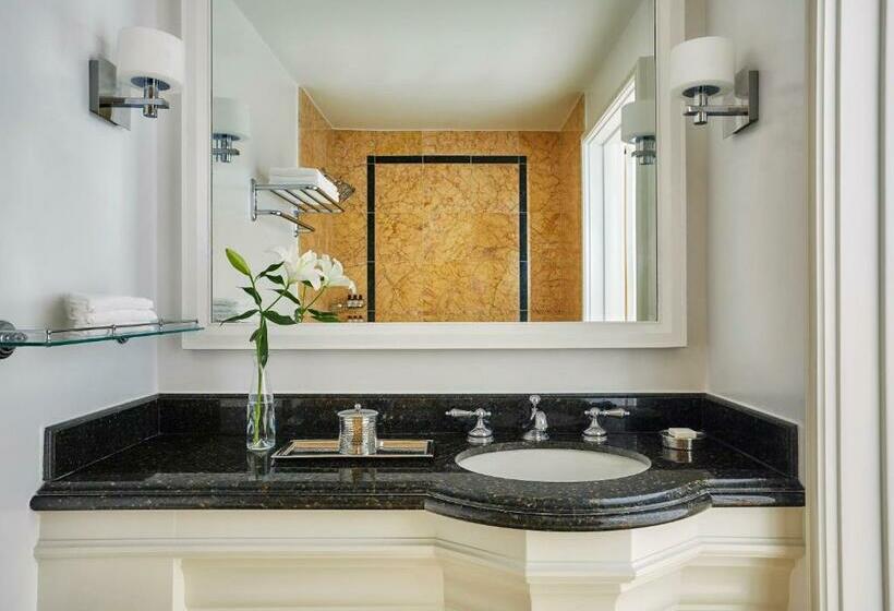 高级海景房, Fairmont Miramar Hotel & Bungalows