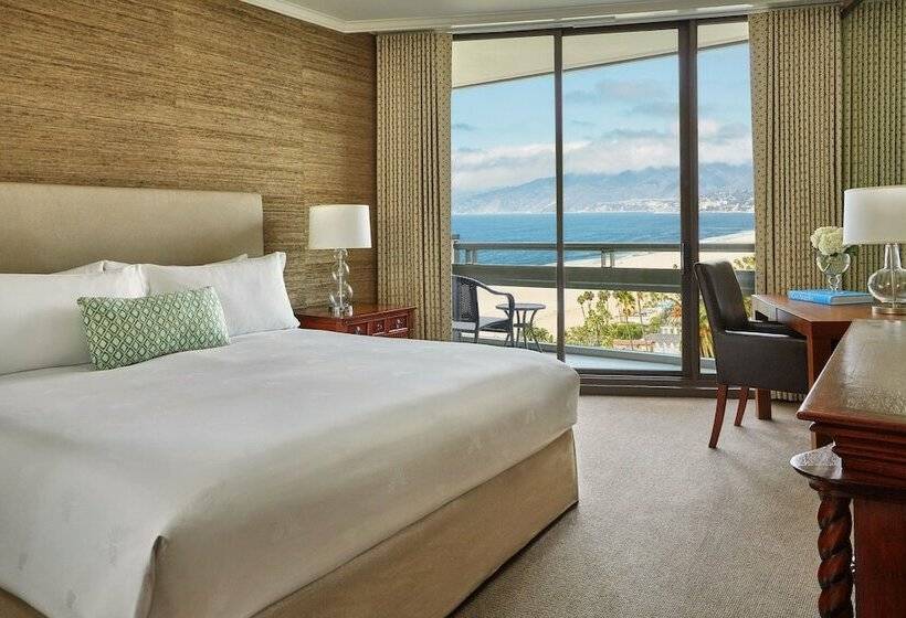 Номер Deluxe Вид на Море, Fairmont Miramar Hotel & Bungalows