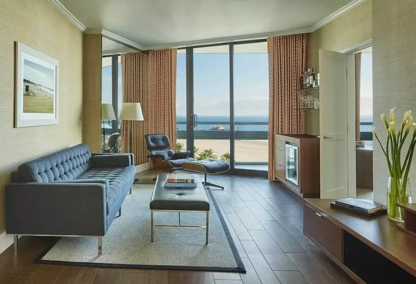 スイート, Fairmont Miramar Hotel & Bungalows
