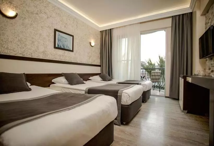 اتاق استاندارد سه نفره, Camyuva Beach