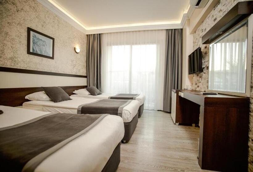 스탠다드 트리플 룸, Camyuva Beach