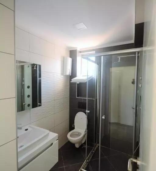 ویلای یک اتاق خوابه با استخر شنا, Camyuva Beach