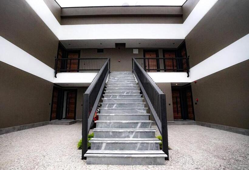 ویلای یک اتاق خوابه با استخر شنا, Camyuva Beach