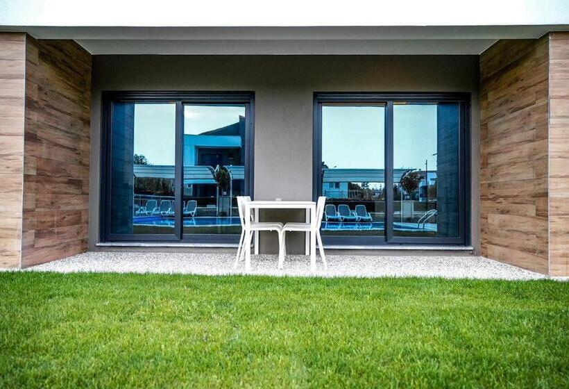 ویلای یک اتاق خوابه با استخر شنا, Camyuva Beach