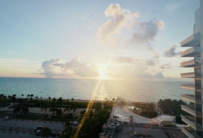 プレミアムルーム, Eden Roc Miami Beach