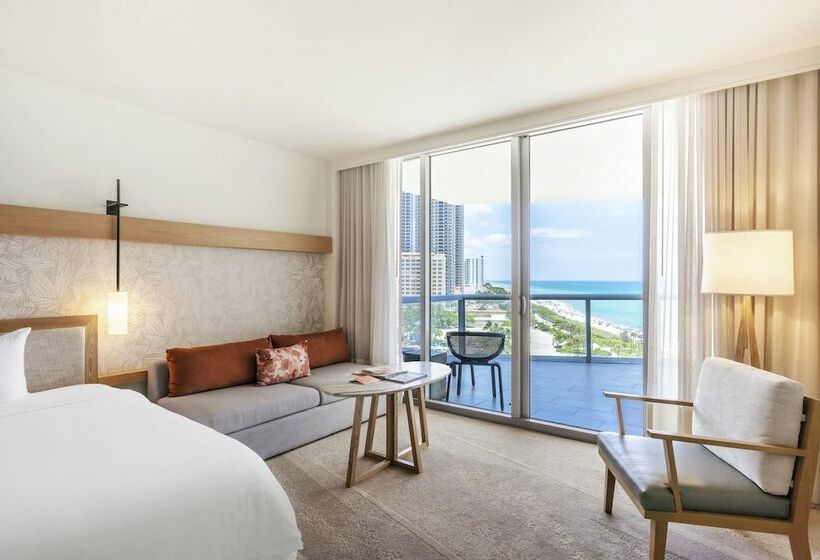オーシャンビュージュニアスイート, Eden Roc Miami Beach