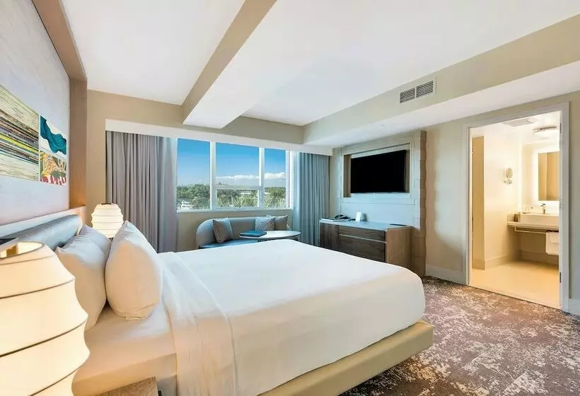 سوئیت پریمیوم, Eden Roc Miami Beach
