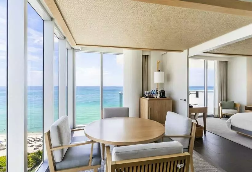 سوئیت با تخت بزرگ, Eden Roc Miami Beach