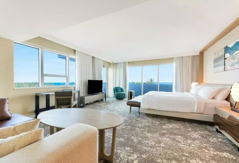 سوئیت با تخت بزرگ, Eden Roc Miami Beach