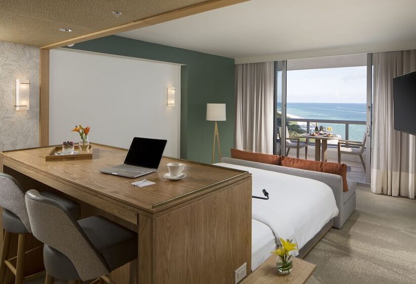 オーシャンビュージュニアスイート, Eden Roc Miami Beach